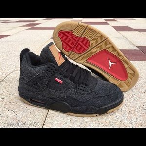 Jordan 4 Retro “Levi’s Black” (Levi’s Tag)